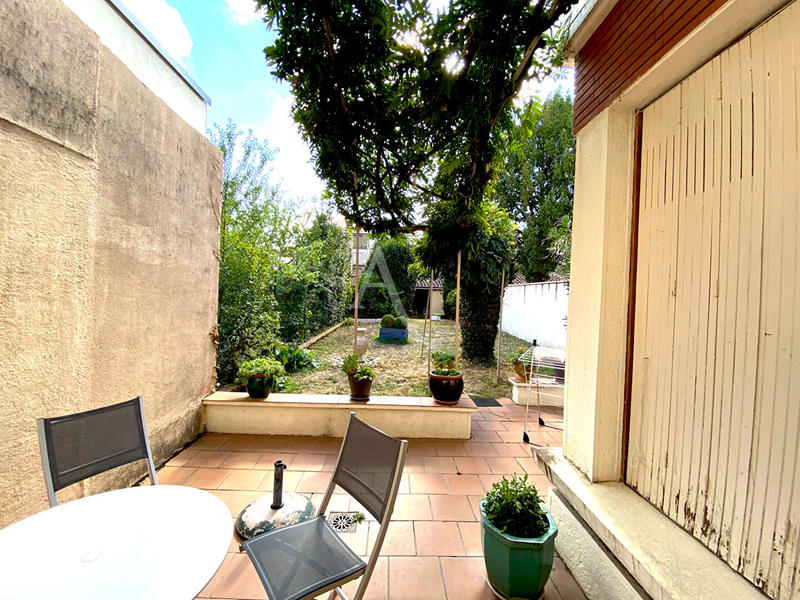 Maison - 208 m² - 8 pièces