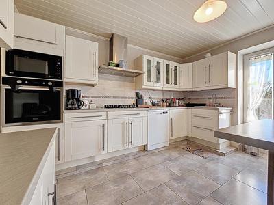 Maison - 200 m² - 7 pièces