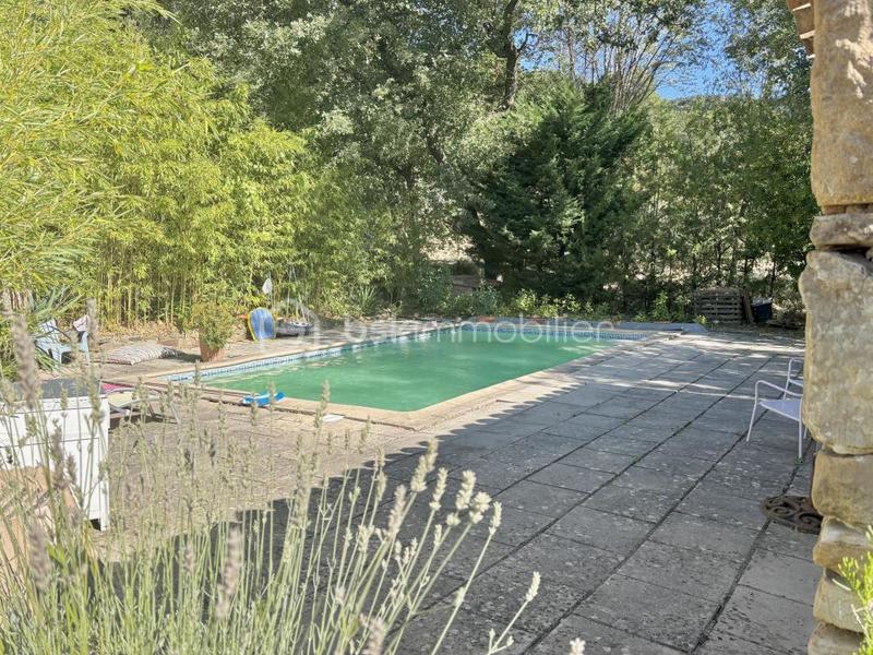 Propriété - 170 m² - 7 pièces