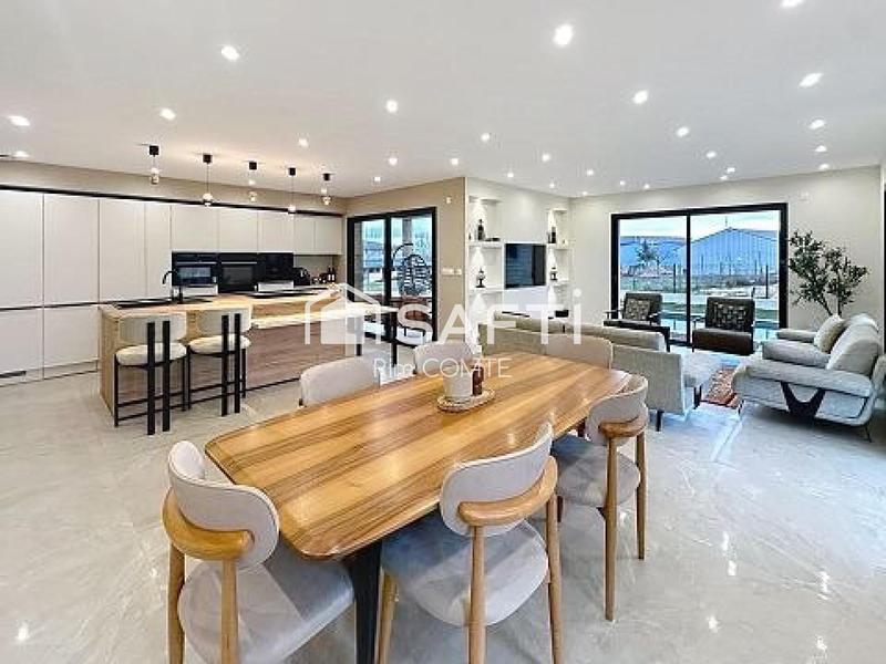 Maison - 147 m² - 6 pièces