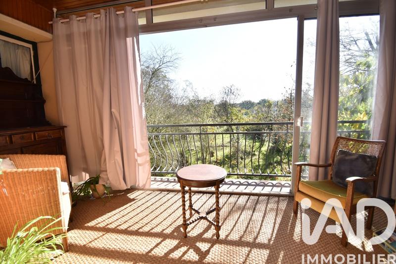 Maison - 195 m² - 10 pièces