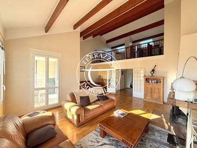 Duplex - 207 m² - 9 pièces