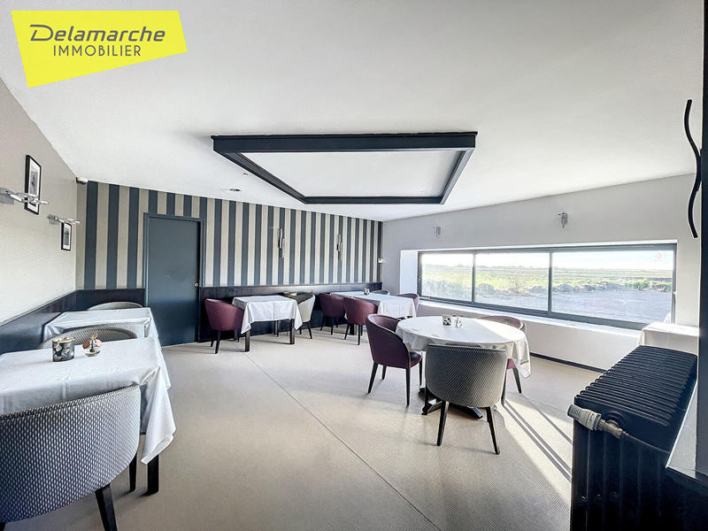 Maison - 265 m² - 9 pièces