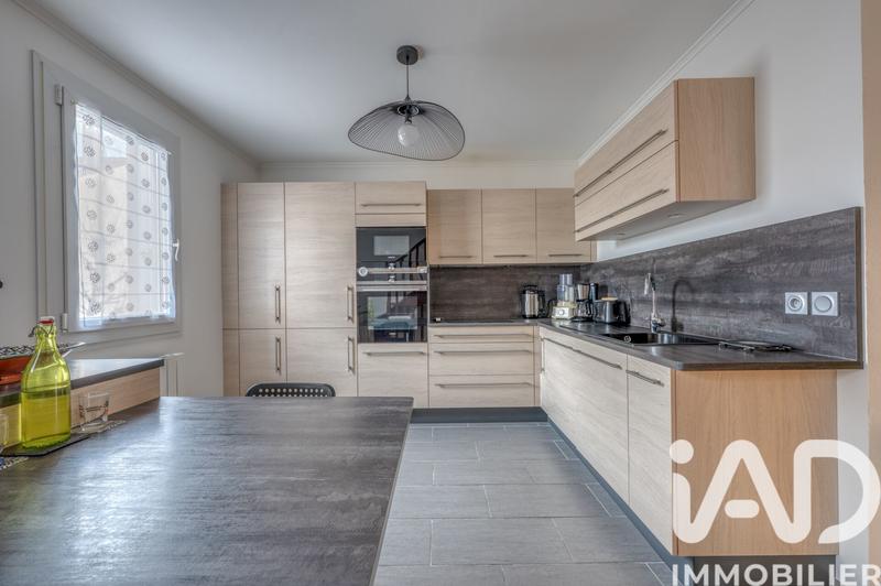 Maison - 101 m² - 5 pièces