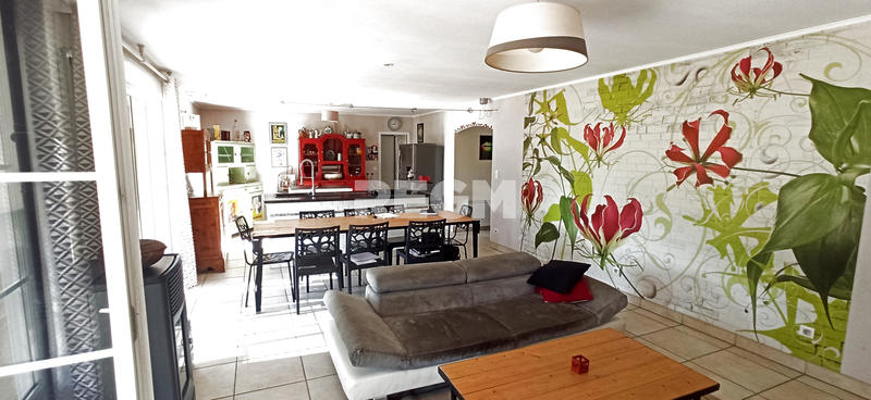 Maison - 135 m² - 6 pièces