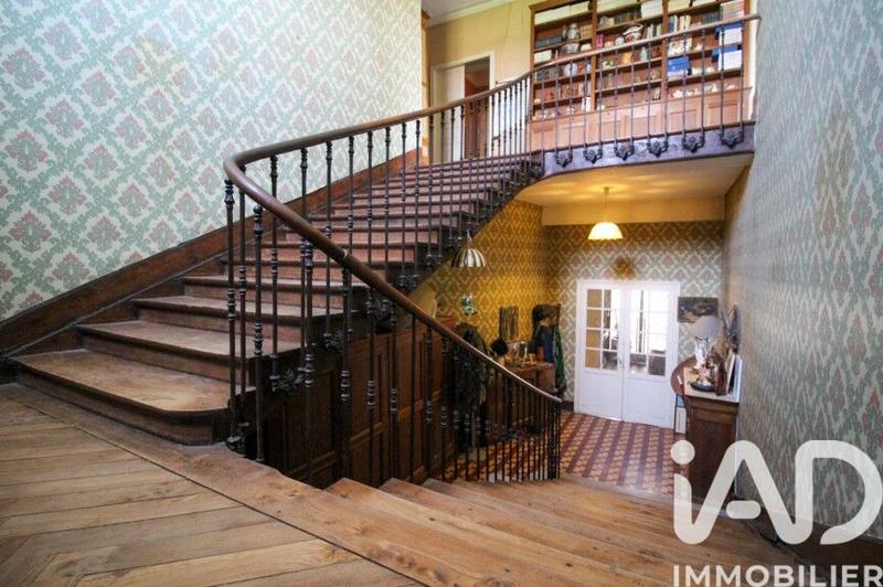 Maison - 400 m² - 11 pièces