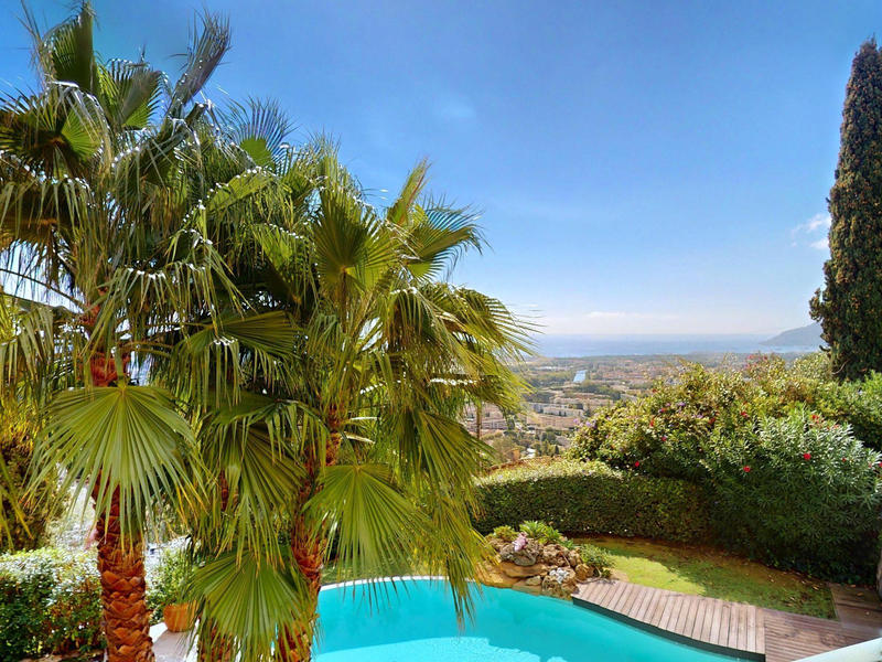 Villa - 142 m² - 5 pièces