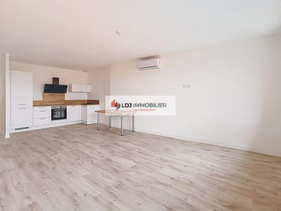 Appartement - 86 m² - 4 pièces