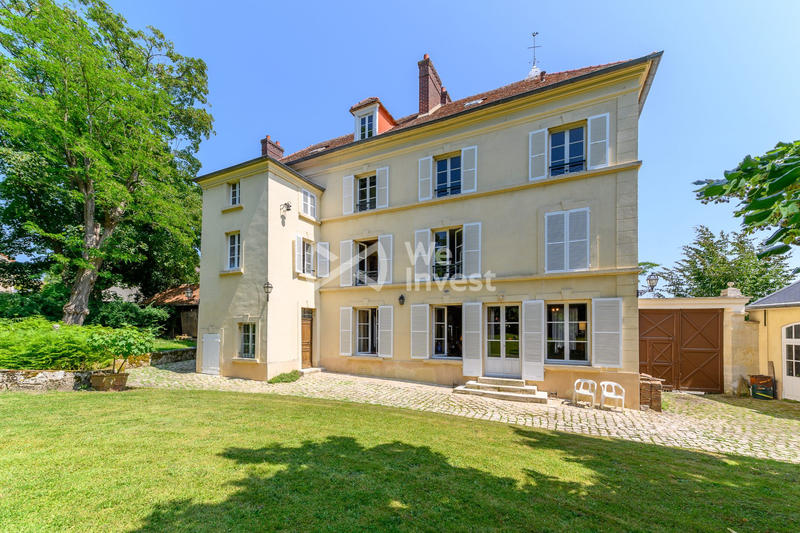 Maison - 350 m² - 15 pièces