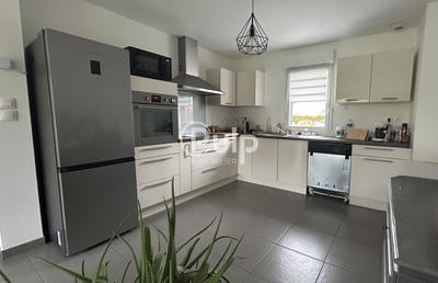 Maison - 97 m² - 5 pièces