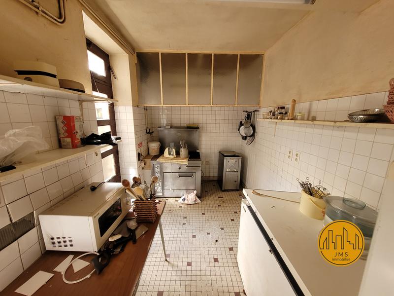 Maison - 380 m² - 12 pièces