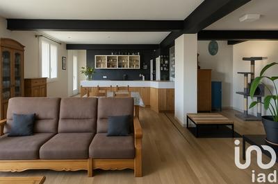 Maison - 250 m² - 7 pièces