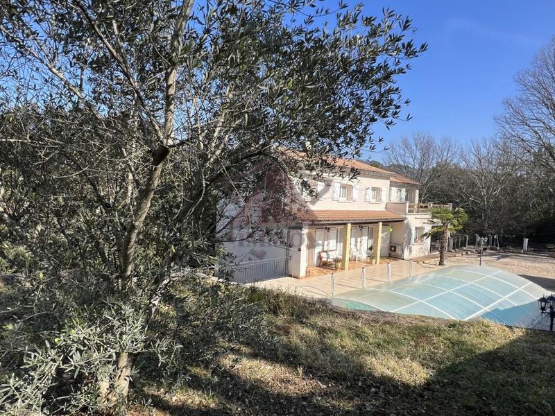 Villa - 177 m² - 7 pièces