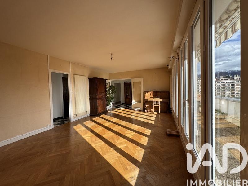 Appartement - 118 m² - 7 pièces