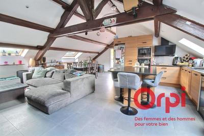 Appartement - 90 m² - 4 pièces