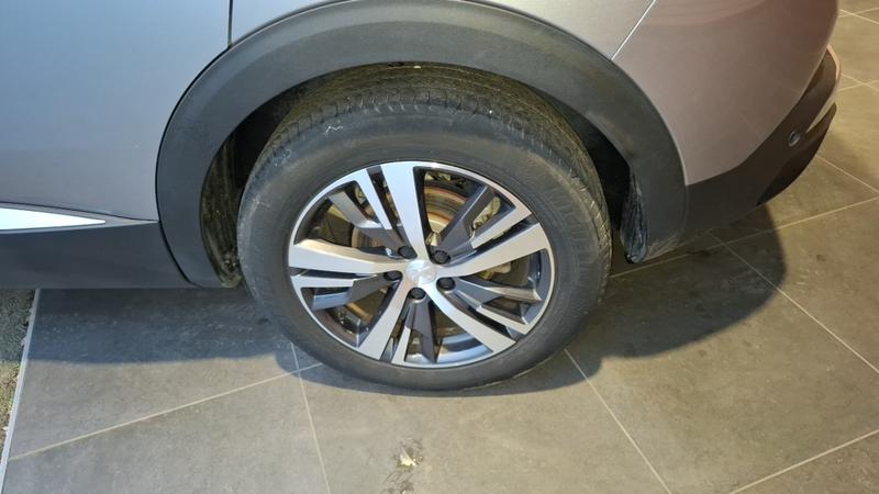 Peugeot 3008 II 1.6 Hybrid 225 E-Eat8 Allure