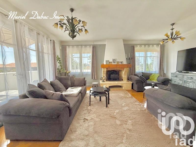 Maison - 200 m² - 7 pièces