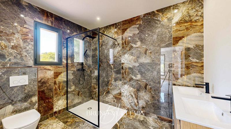 Villa - 384 m² - 7 pièces