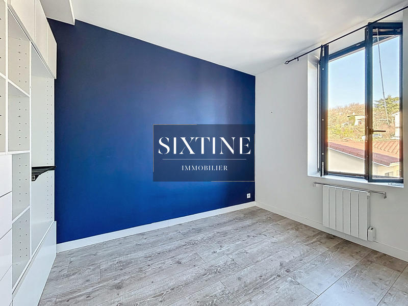 Appartement - 80 m² - 5 pièces