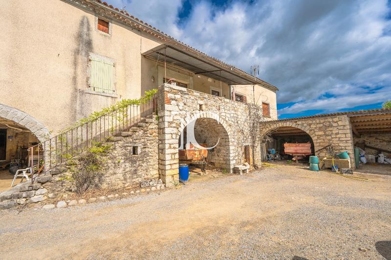 Maison - 180 m² - 7 pièces