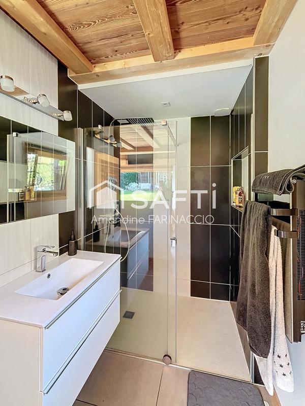 Châlet - 161 m² - 6 pièces