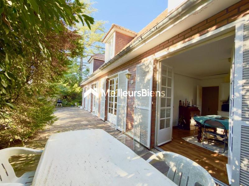 Maison - 166 m² - 7 pièces