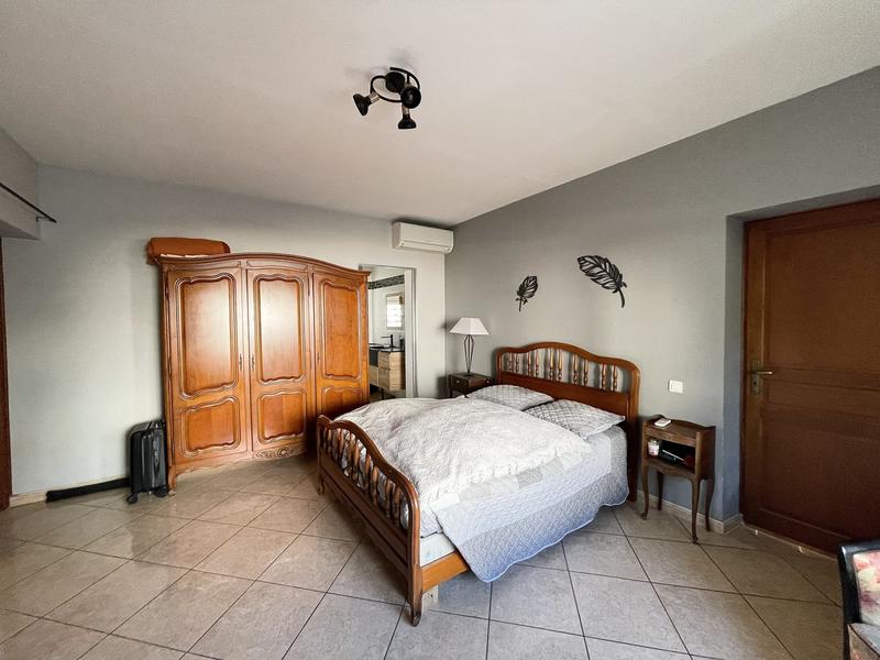 Bastide - 379 m² - 9 pièces