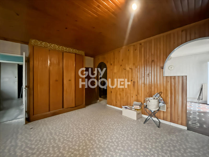 Maison - 206 m² - 8 pièces