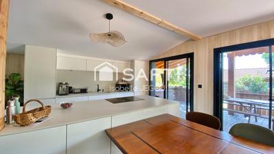 Maison - 140 m² - 5 pièces