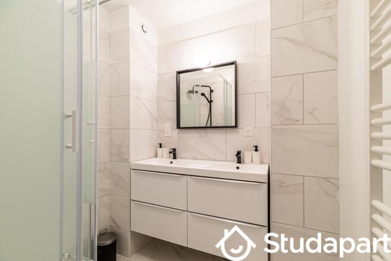 Chambre - 9 m² - 1 pièce