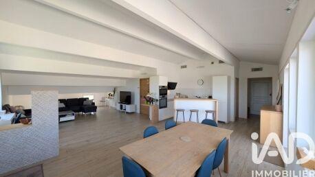 Maison - 200 m² - 7 pièces