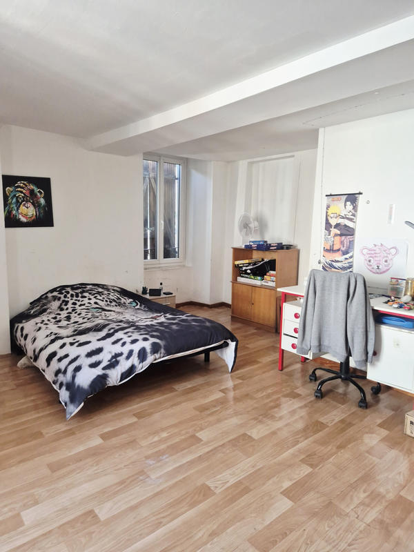 Maison - 214 m² - 8 pièces