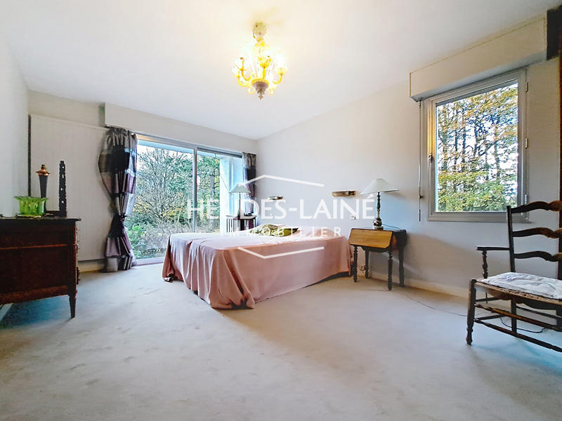 Maison - 225 m² - 7 pièces