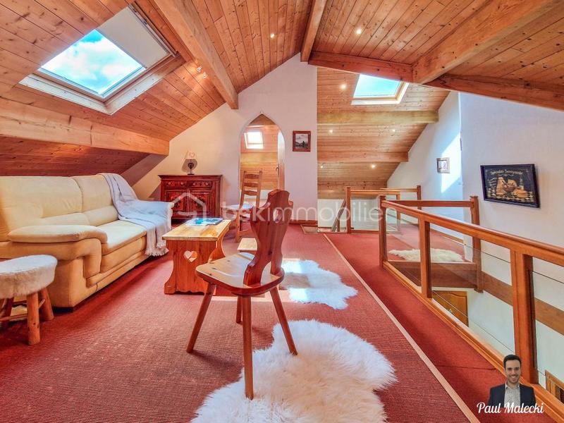 Villa - 295 m² - 9 pièces