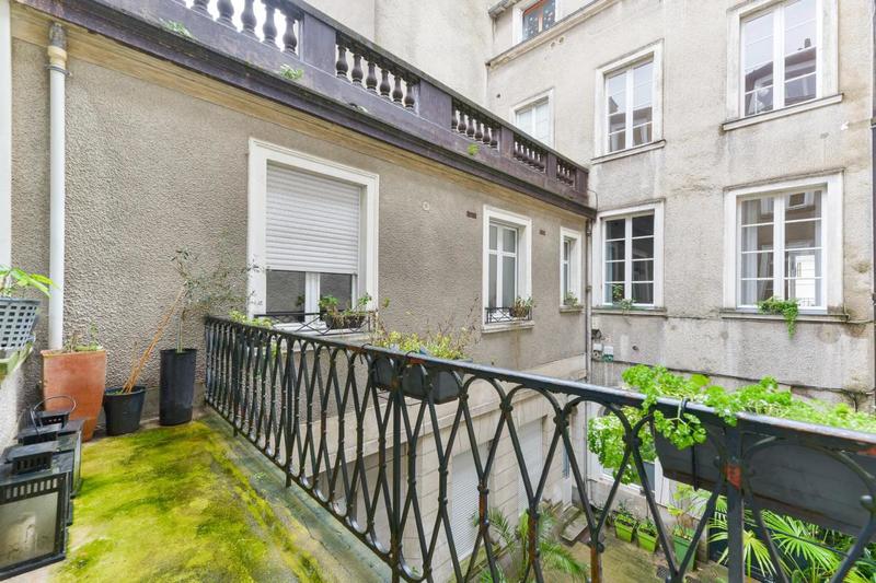 Appartement - 220 m² - 8 pièces