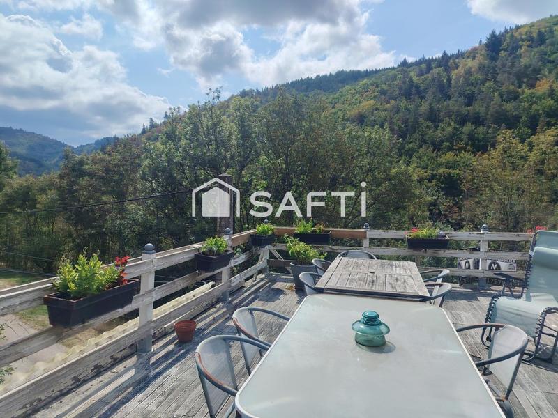 Maison - 263 m² - 8 pièces