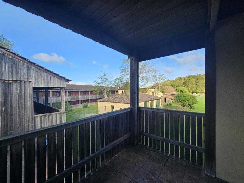 Maison - 2 135 m² - 52 pièces