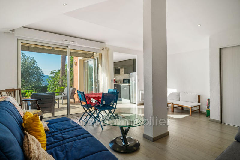 Maison - 201 m² - 9 pièces