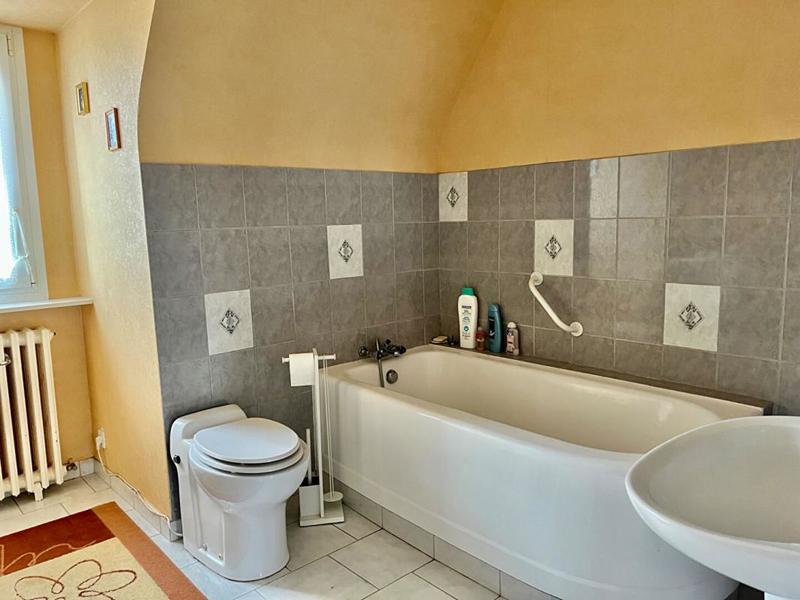 Maison - 196 m² - 11 pièces