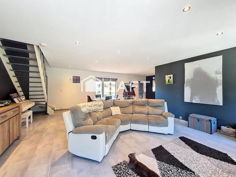 Maison - 136 m² - 5 pièces