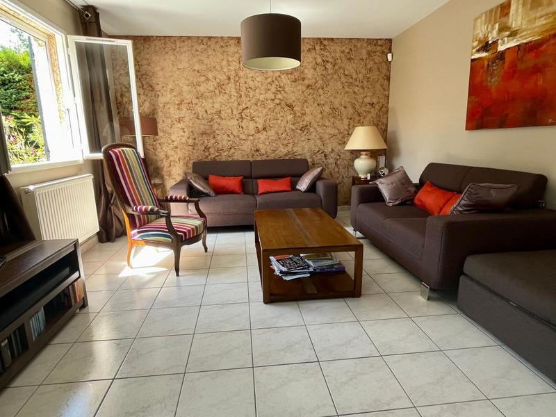 Maison - 110 m² - 5 pièces