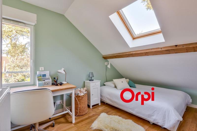 Maison - 190 m² - 8 pièces