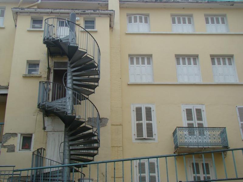 Immeuble - 1 856 m² - 80 pièces