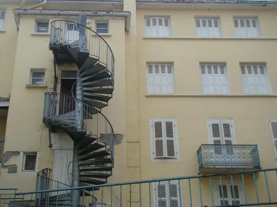 Immeuble - 1 856 m² - 80 pièces