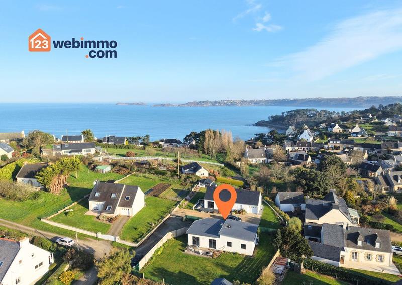 Maison - 90 m² - 5 pièces