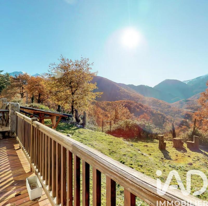 Maison - 440 m² - 9 pièces