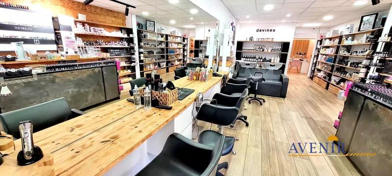 Fonds de commerce - Magasins - 77 m²