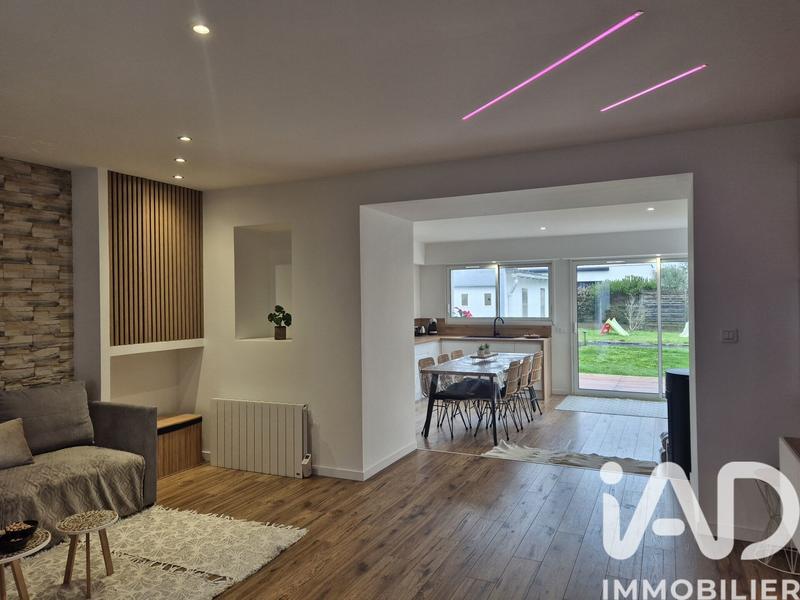 Maison - 104 m² - 5 pièces