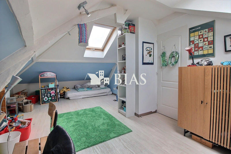 Maison - 174 m² - 7 pièces