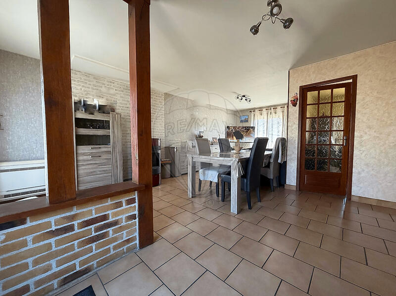 Maison - 96 m² - 5 pièces